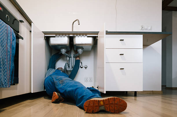 Professional Leak Detection technician working in Alma, MI